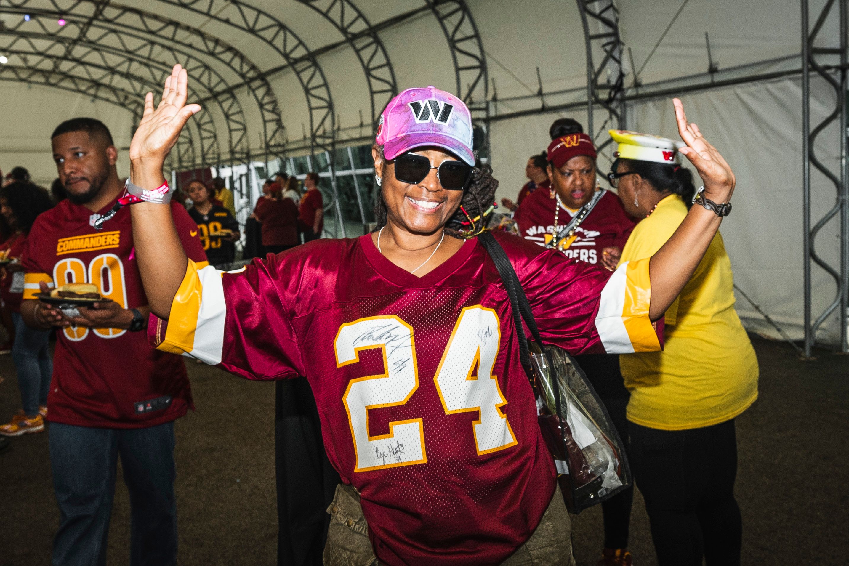 WOW Tailgate vs Philadelphia Eagles