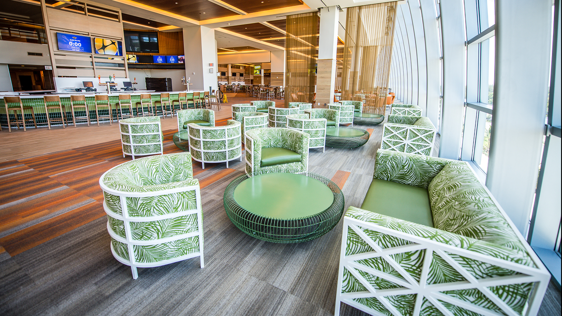 Club Level No Text Croppe