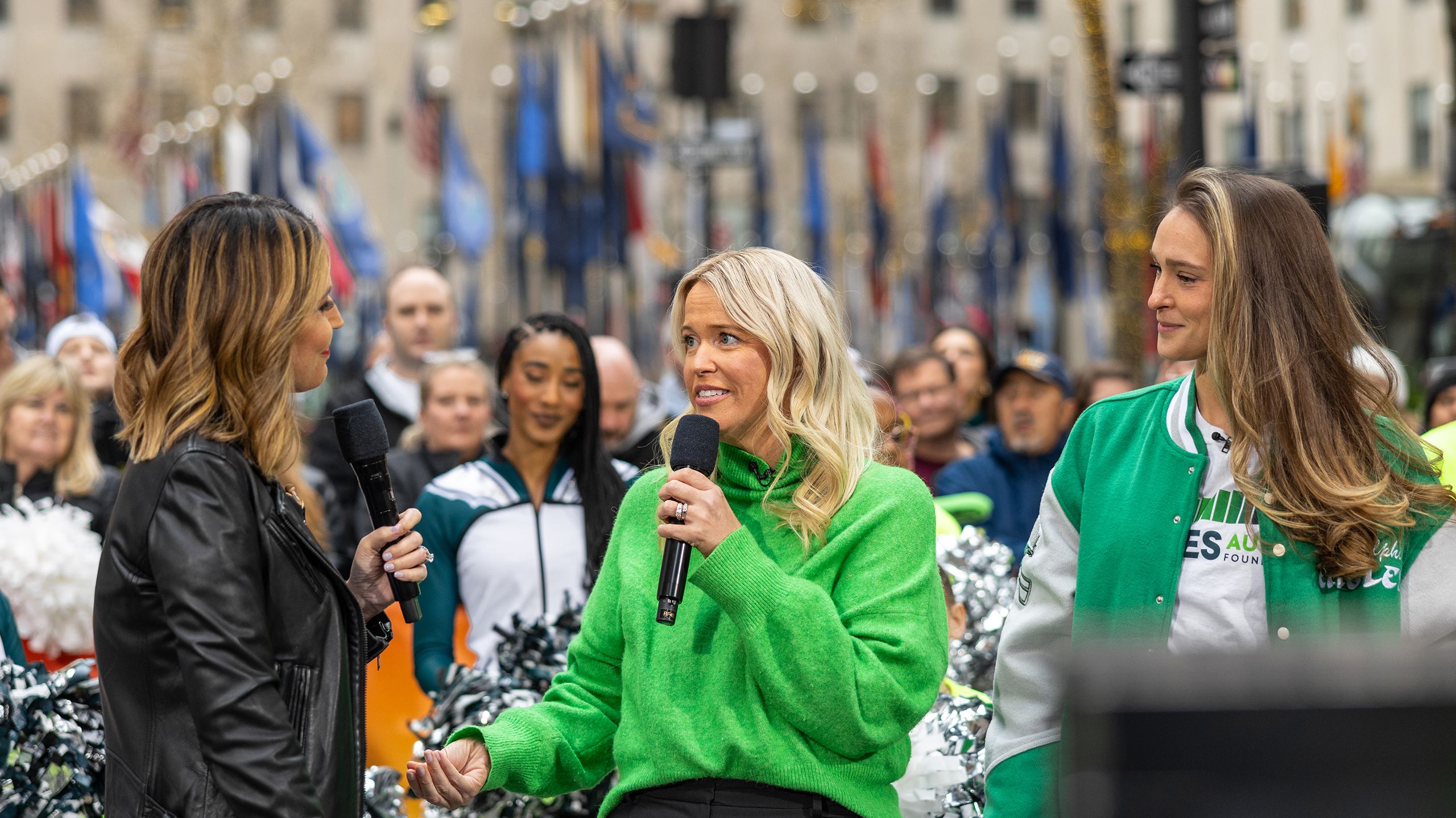 Philadelphia Eagles take over TODAY Show plaza for autism awareness