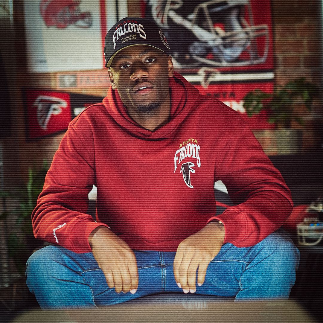 Falcons in Berlin Retail- Black Fitted Cap