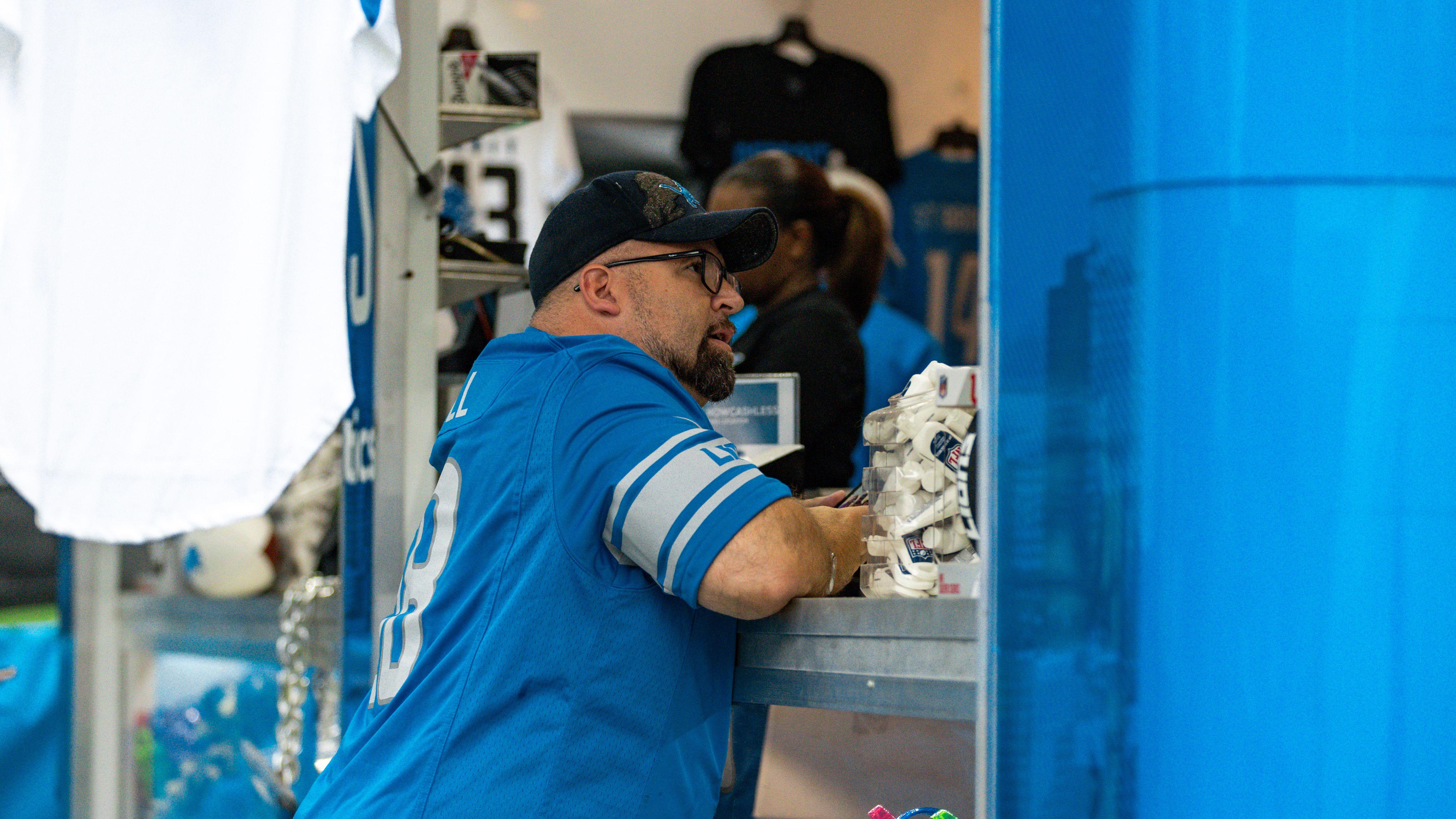 Lions-Supply-Trailer