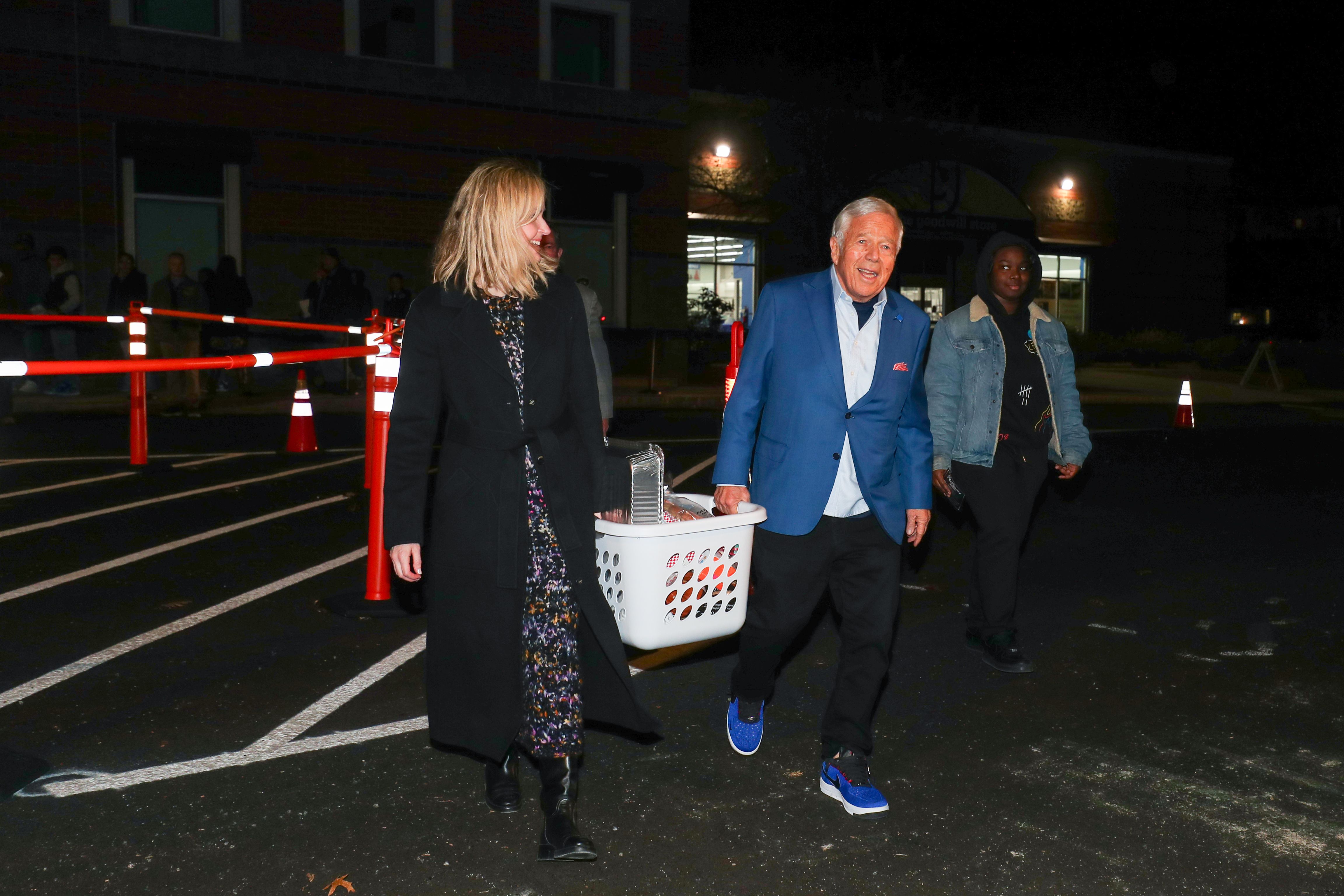 THANKSGIVING-IN-A-BASKET EVENT