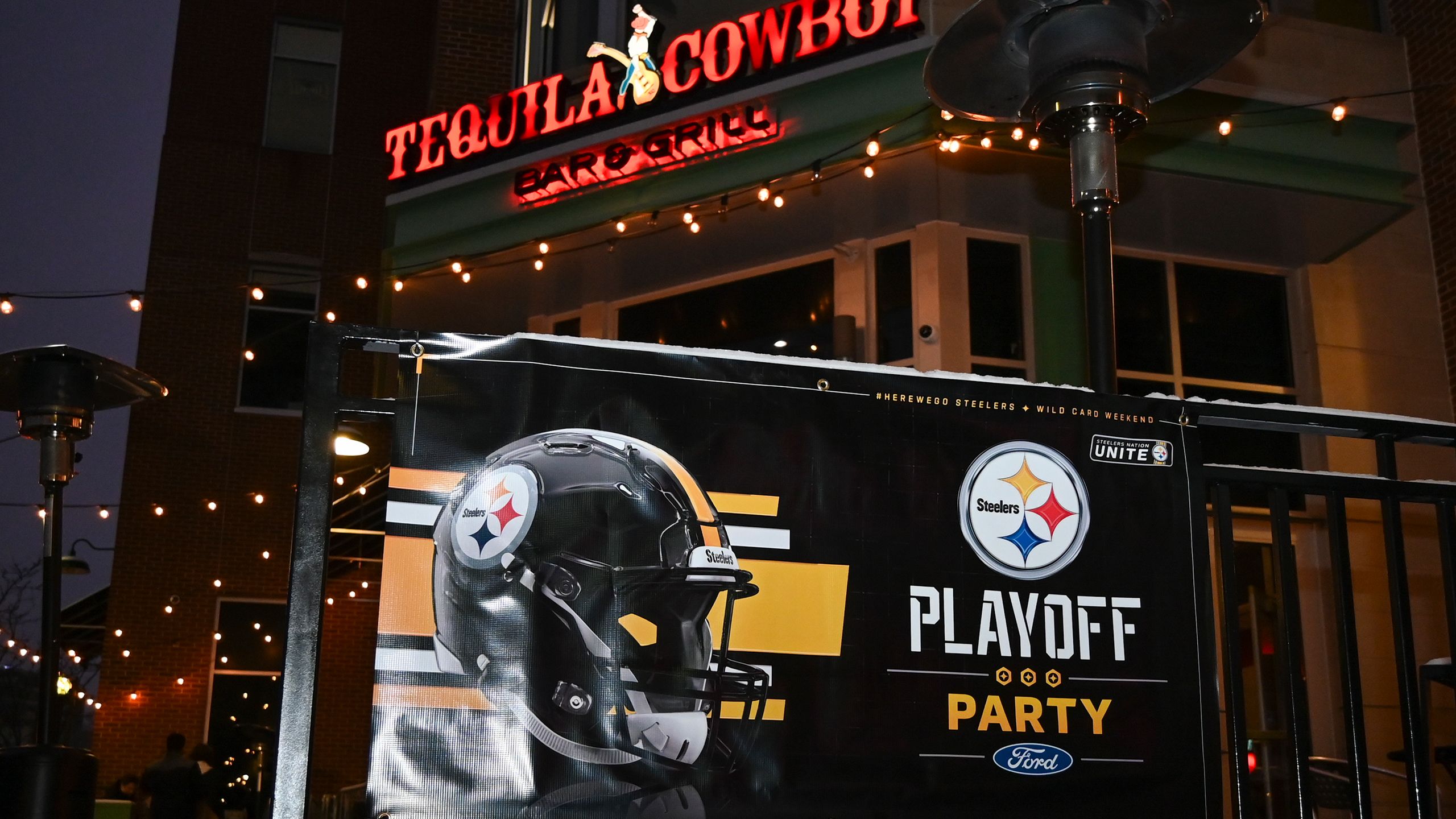 Playoff_Party_25-26_001