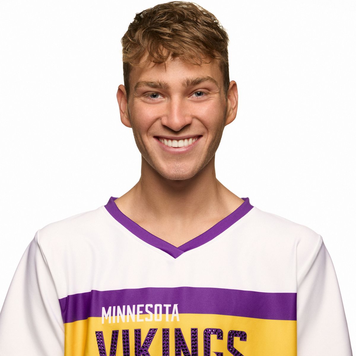 Louie_Conn_MVC_Audition_Finalist_Headshot_03-30-2025_0066_1200x1200