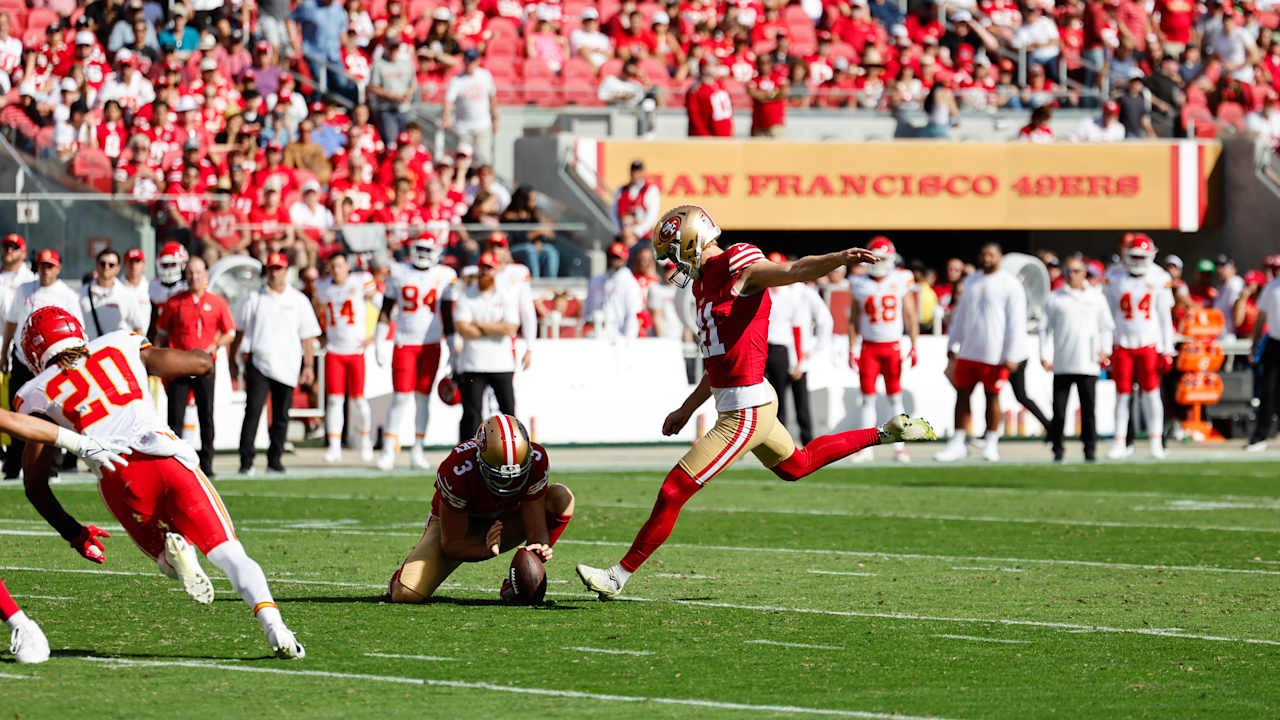 Anders Carlson Drills In a 55Yard Field Goal
