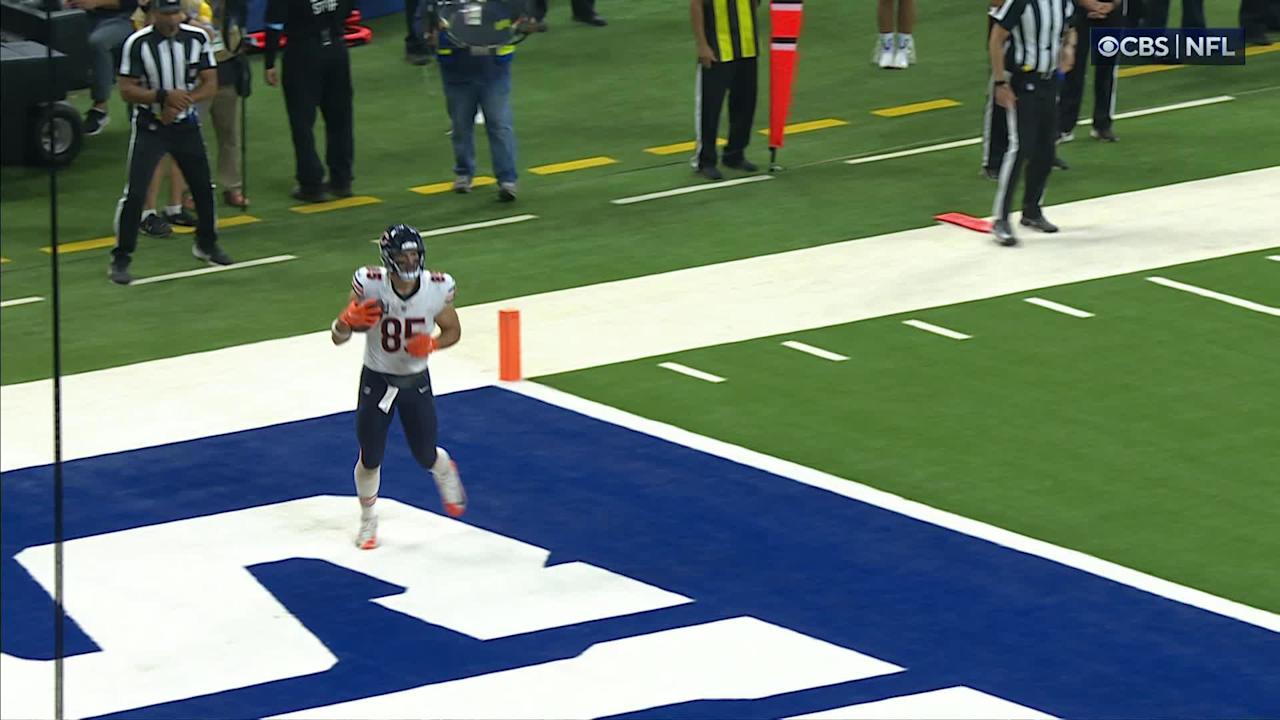 HIGHLIGHT Cole Kmet gets wide open for TD grab from Caleb Williams