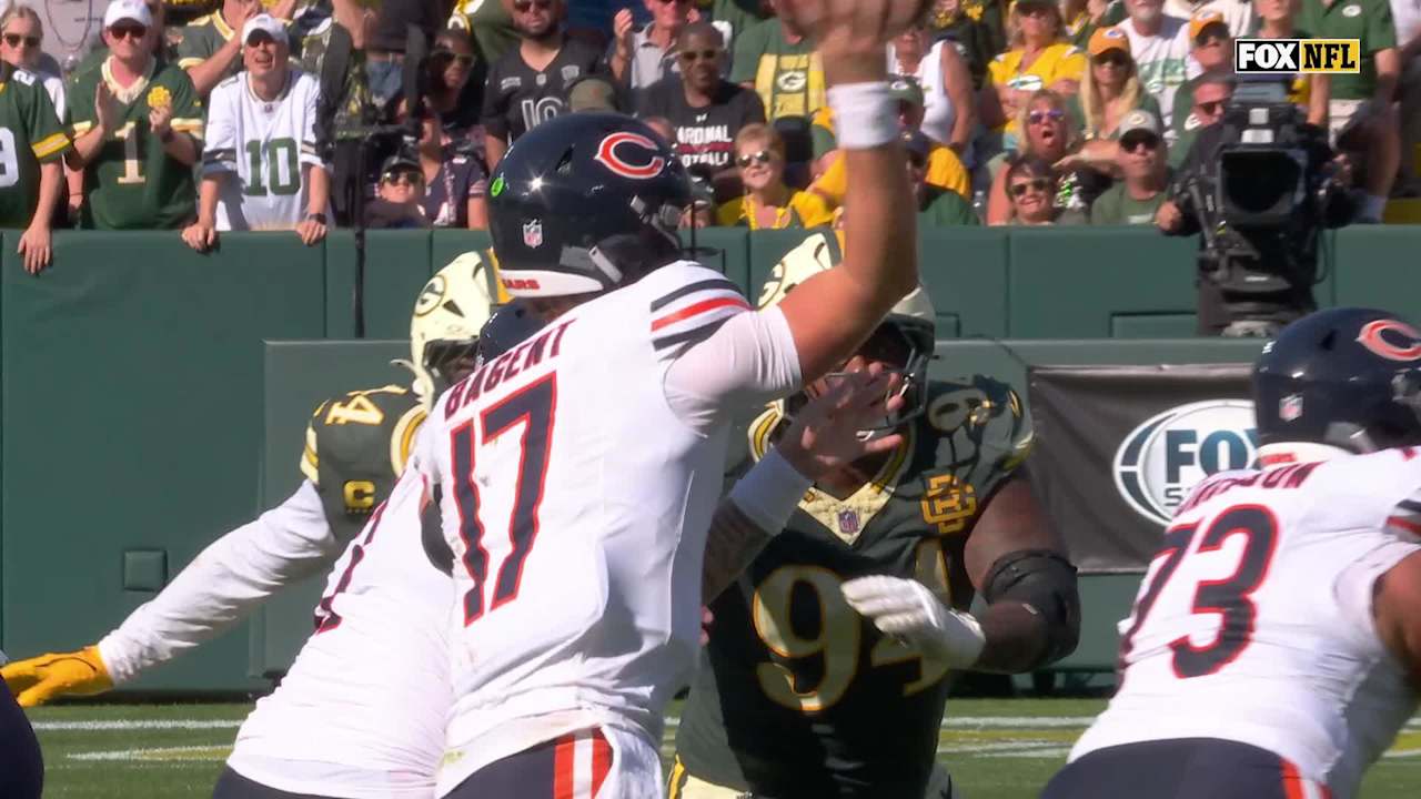 HIGHLIGHT: Tyson Bagent-Colston Loveland connection moves chains on ...