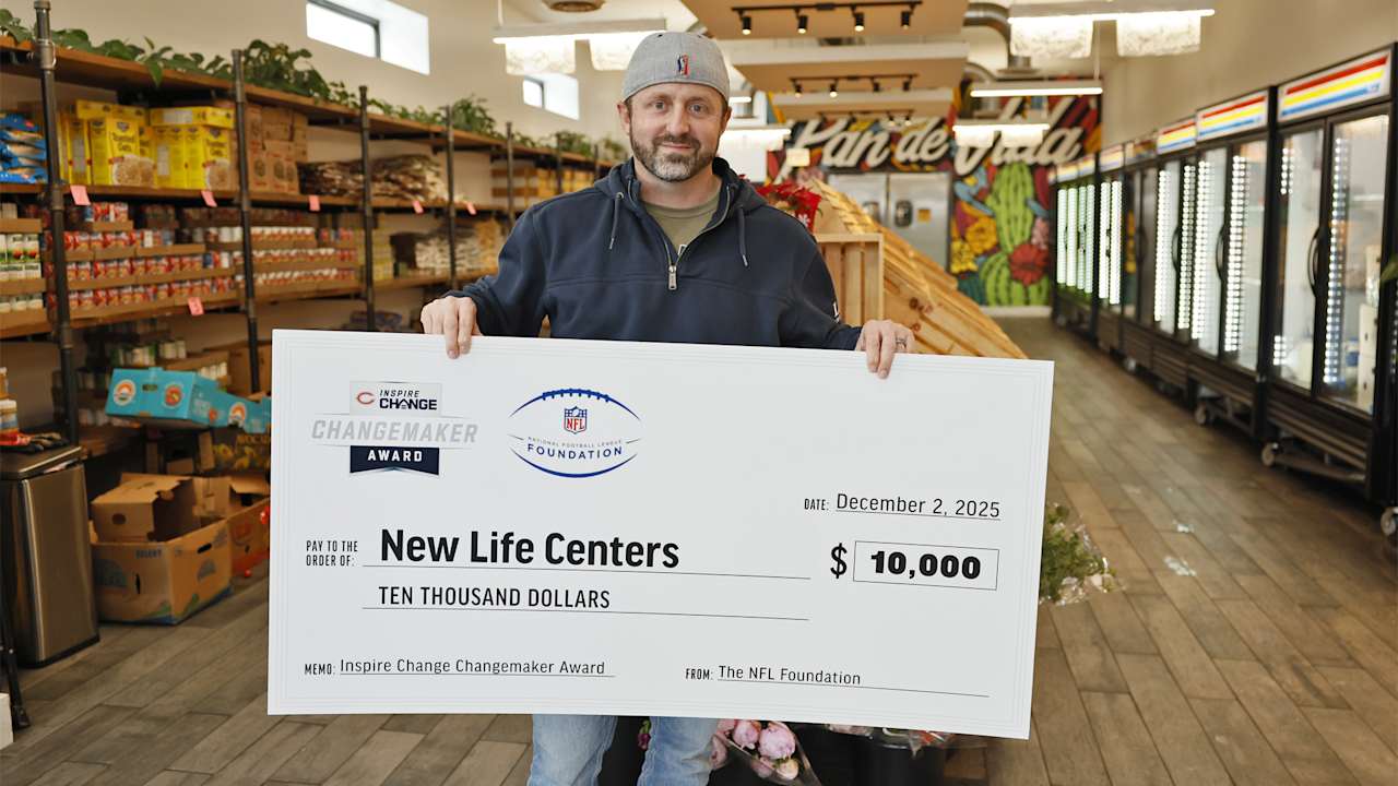 Chicago Bears announce Matt DeMateo as the 2025 Inspire Change Changemaker Award recipient for his leadership with New Life Centers of Chicagoland 