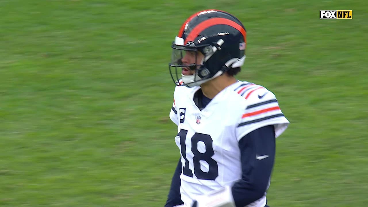 HIGHLIGHT: Caleb Williams finds DJ Moore for 2-point conversion