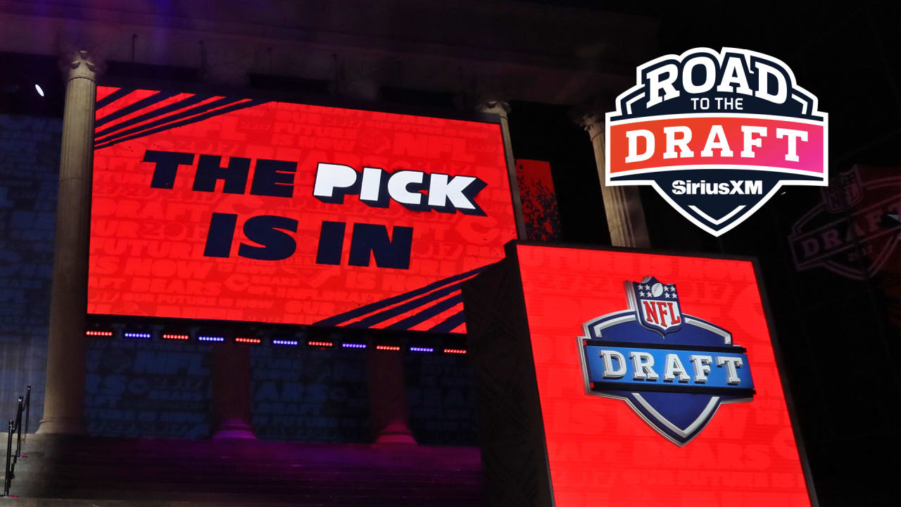 Latest Mock Drafts: What 16 analysts who Chicago Bears will draft with