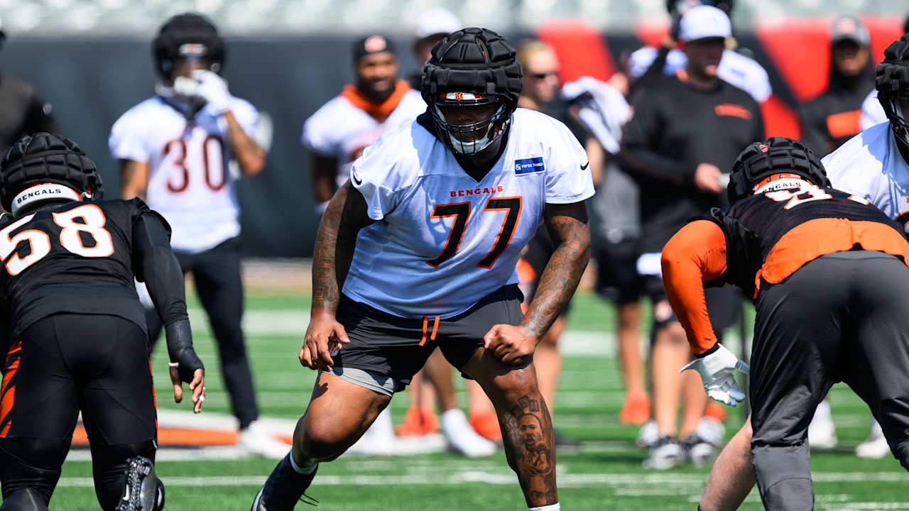 In Bengals debut, RT Trent Brown is the anchor of the O-Line against old Patriots buddies