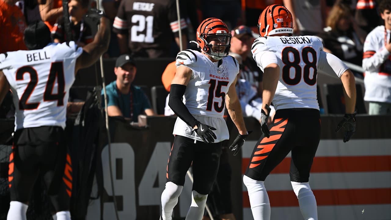 Can't-Miss Play: 100-yard Return! Charlie Jones Burns Browns On Opening ...