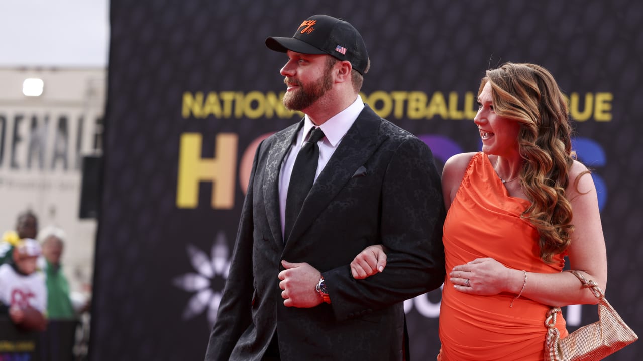 Quick Hits: Ted Karras Eyes Next Moves; Ja'Marr, Tee Hook Up Again - Vimarsana News