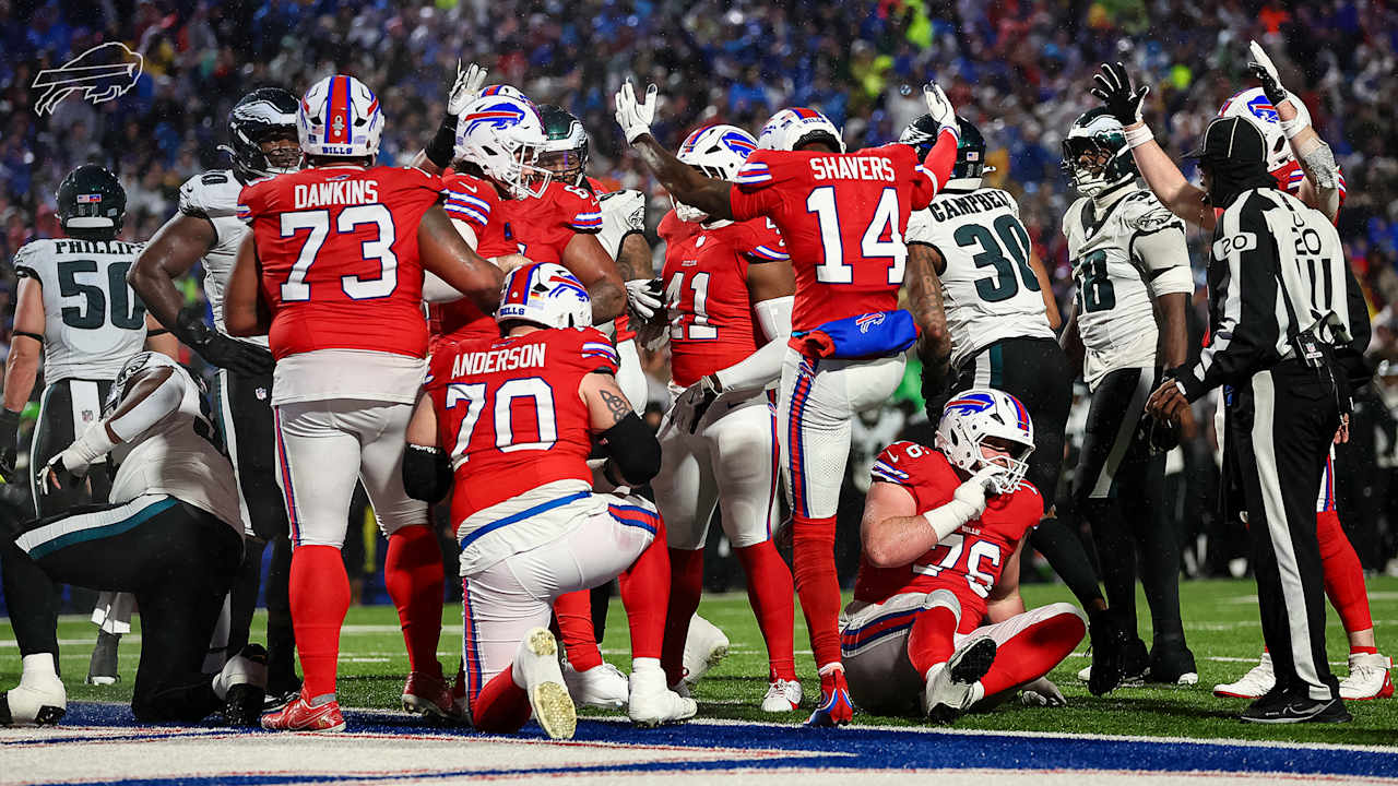 Josh Allen rushes for a 2-yard touchdown! | Bills vs. Eagles Highlights