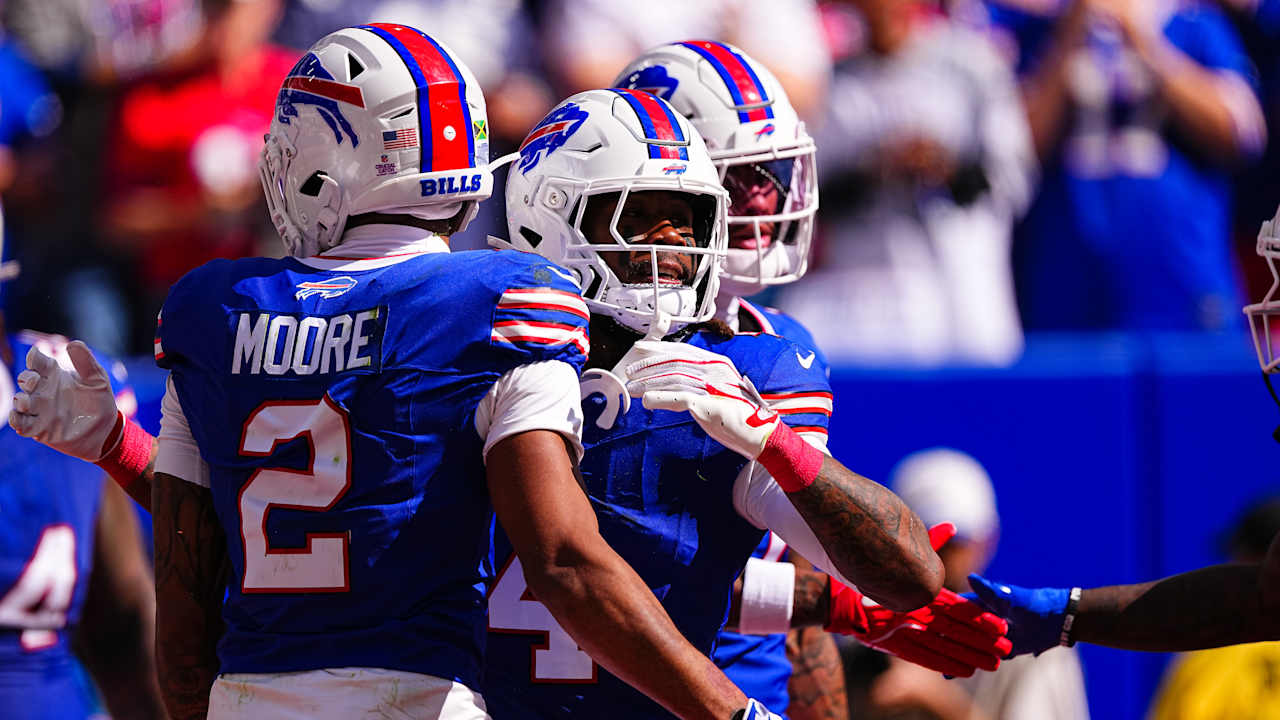 Bills issue injury update on WR DJ Moore vs. Patriots Week 4