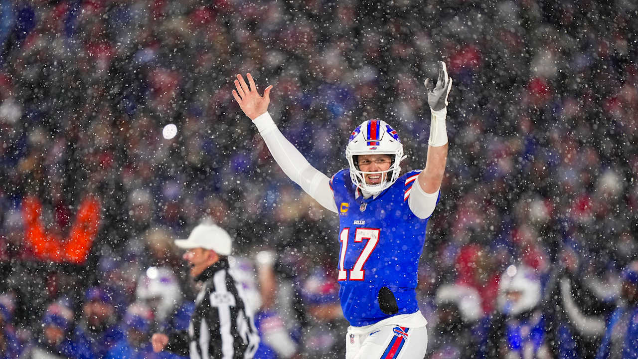History! Josh Allen sets Bills total touchdown record with a 7-yard touchdown pass to Mack Hollins | Bills vs. 49ers