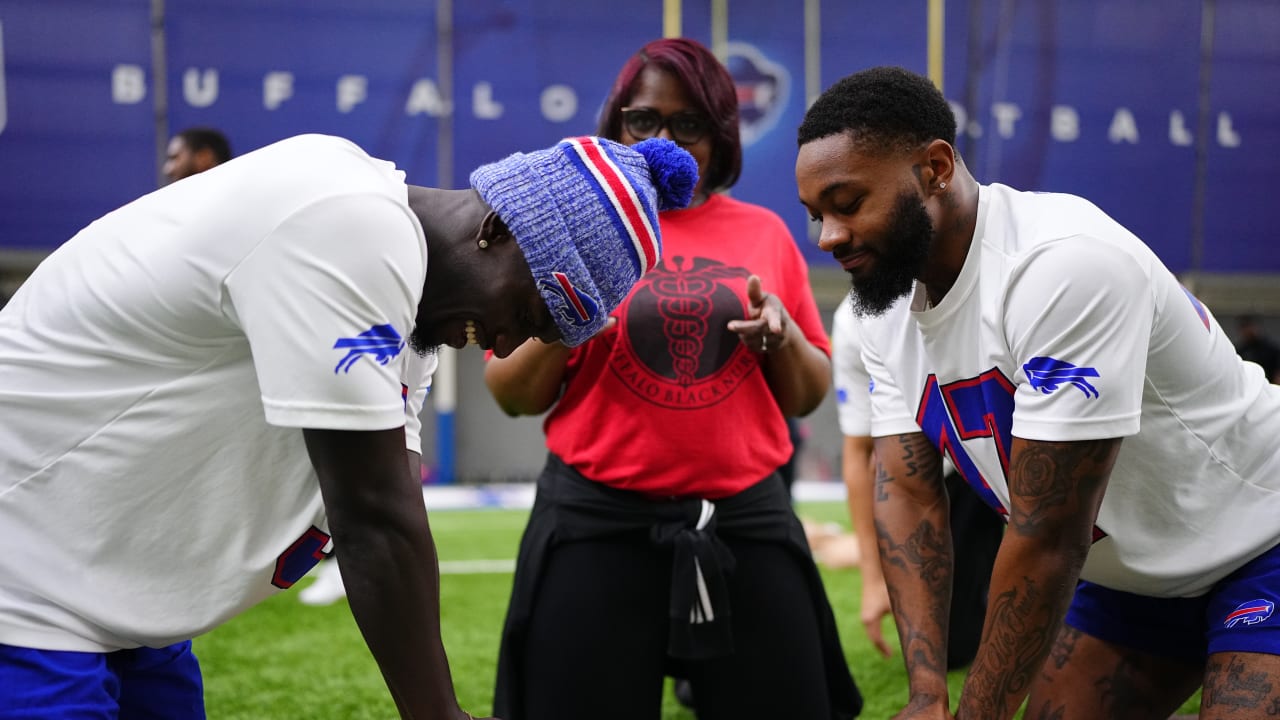 Photos Buffalo Bills Players receive CPR Training Photos Buffalo Bills Players receive CPR Training