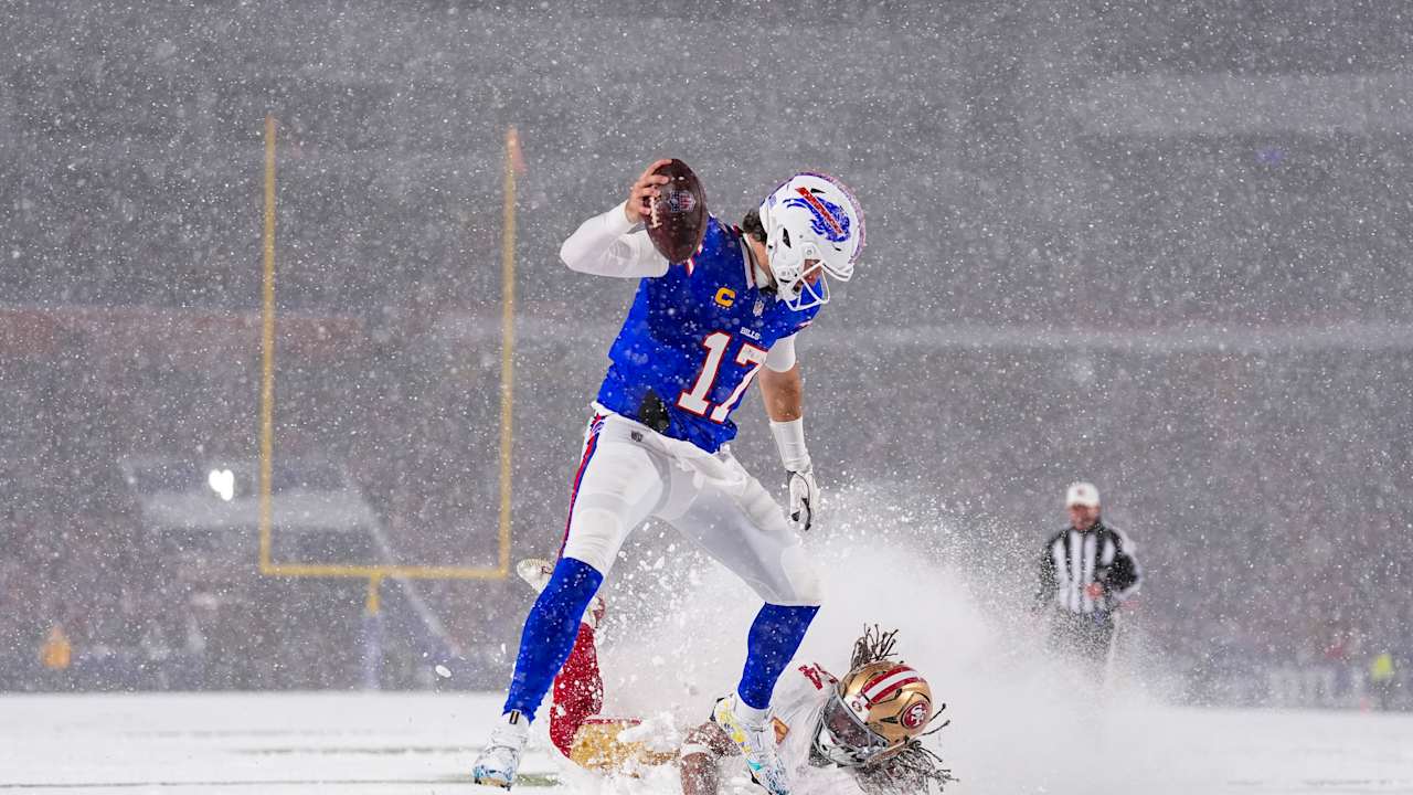 Hat trick + 1! Josh Allen scores his 4th touchdown of the game with an