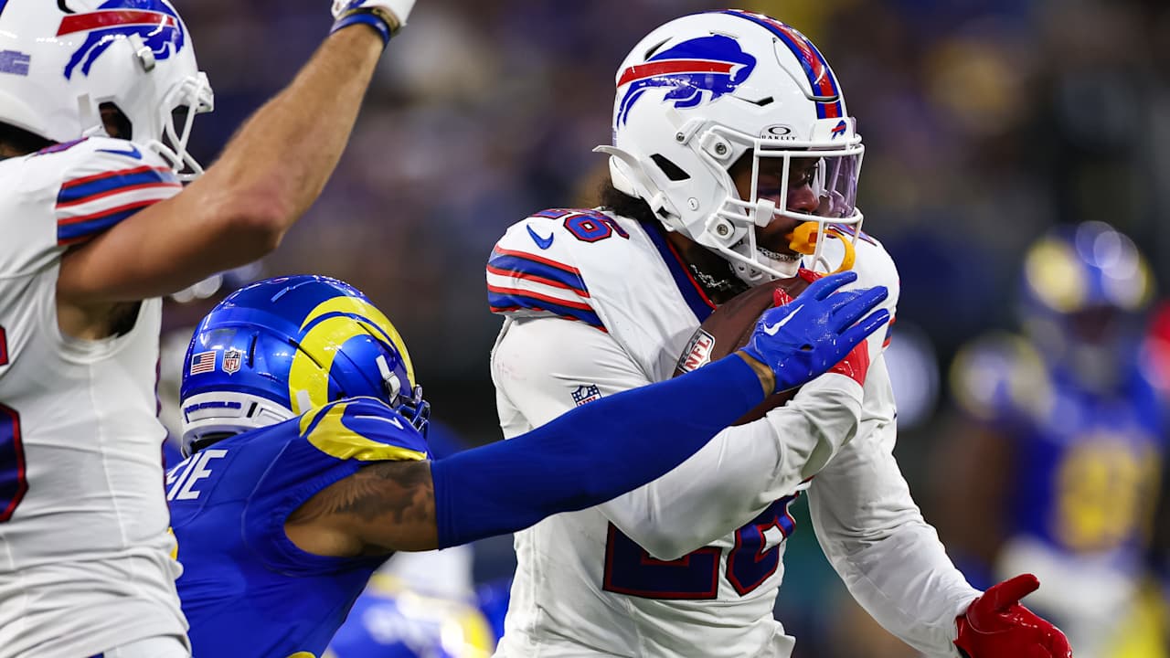 Josh Allen with a pass completion to Ty Johnson for a 40-yard Gain ...
