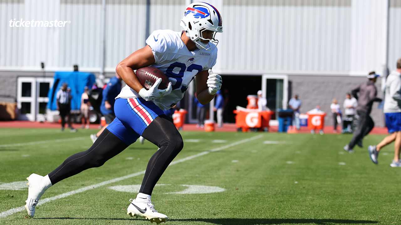 Buffalo Bills sign TE Keleki Latu to active roster, WR Mecole Hardman Jr. released - Buffalo Bills Home | Buffalo Bills - buffalobills.com