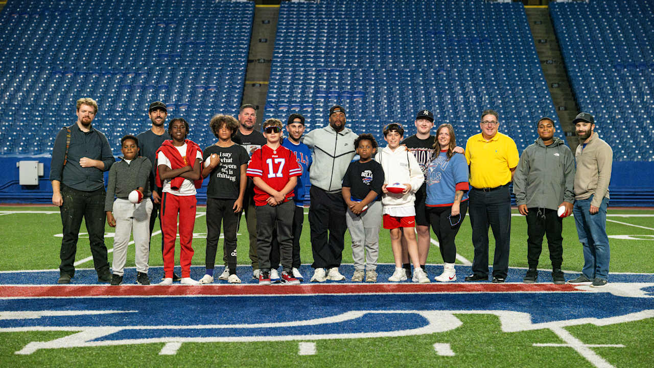 Bills running back Ray Davis wins Week 9 NFLPA Community MVP