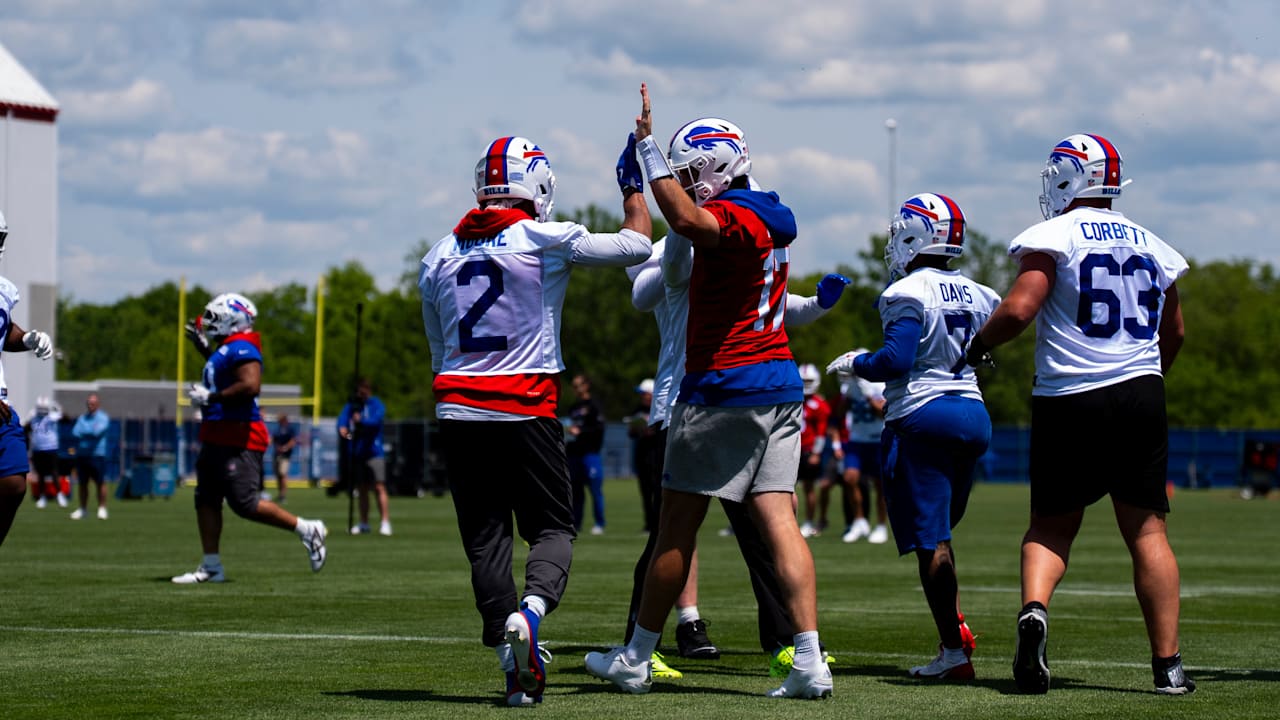 What are the top 3 training camp storylines for the Bills offense?