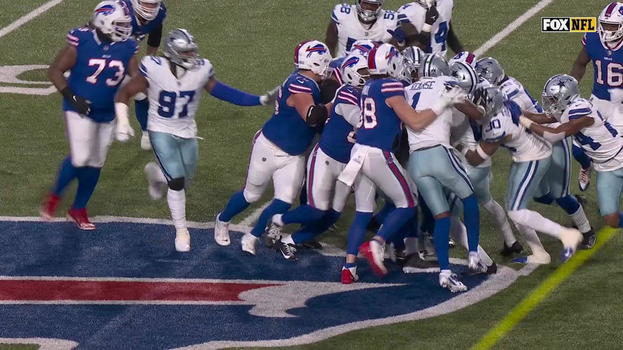 James Cook gets LOTS of help from offensive line on 12yard pile shove