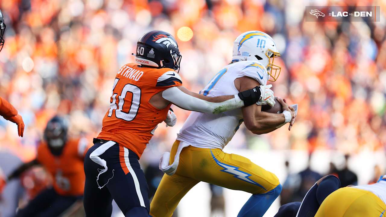 ILB Justin Strnad takes down QB Justin Herbert Broncos vs. Chargers(00)