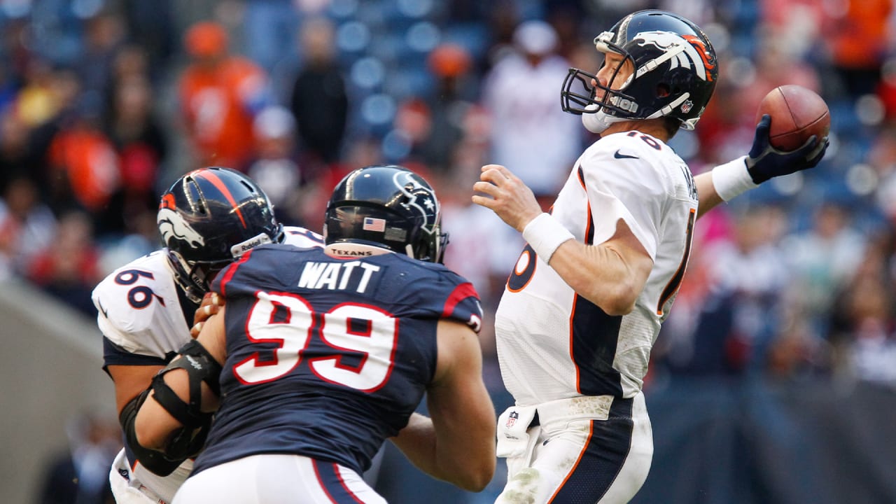 From The Archive: Peyton Manning Breaks Passing TD Record In Broncos ...