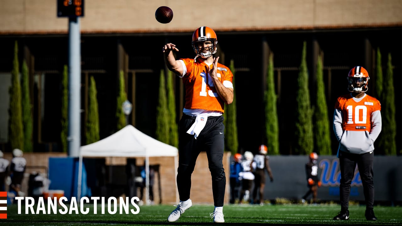 Browns elevate QB Joe Flacco to the active roster