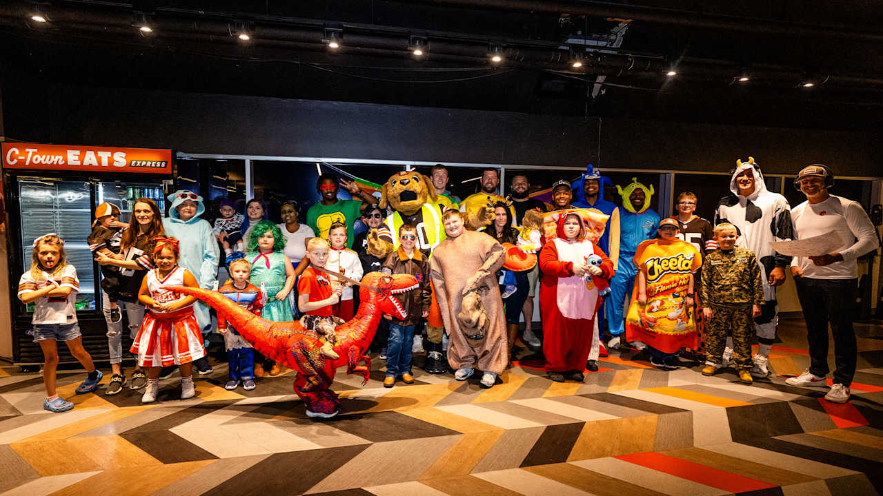 Browns host third annual Halloween Fashion Show 