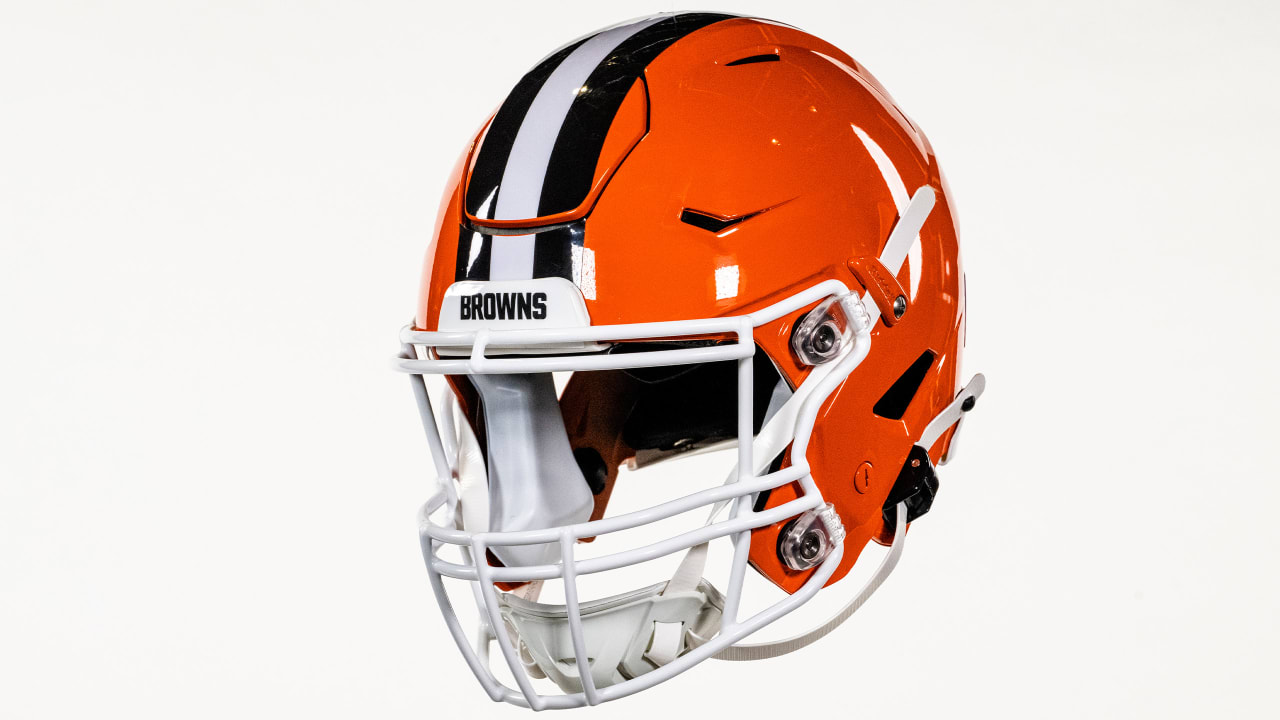 Social media reacts to the Browns white facemasks