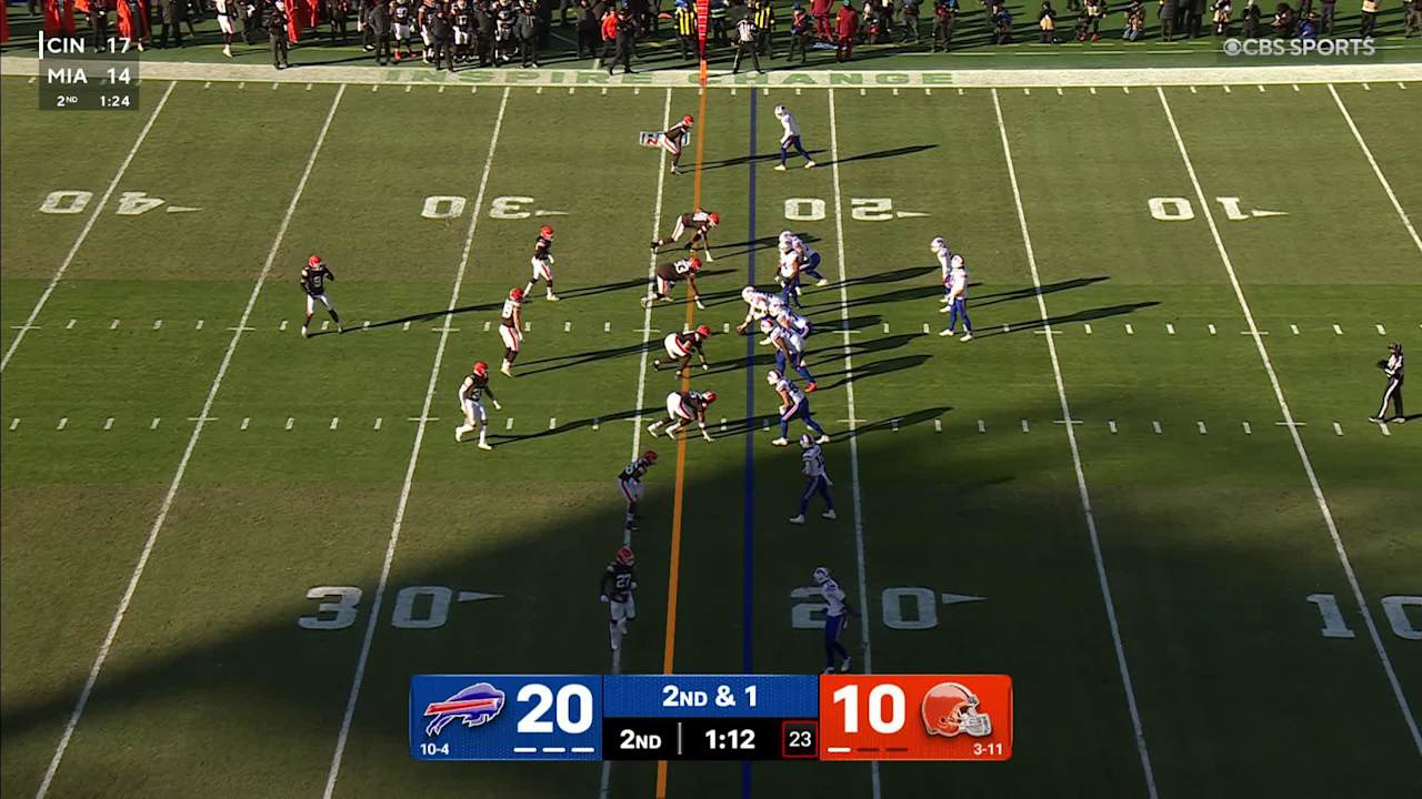 Myles Garrett, Alex Wright split sack on Josh Allen at 1-yard lin
