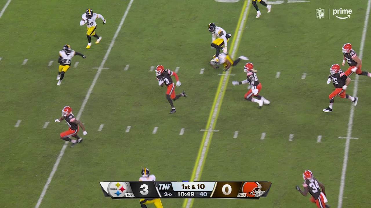 Jerry Jeudy slips upfield for 16 yards Steelers vs. Browns Nov. 21, 2024