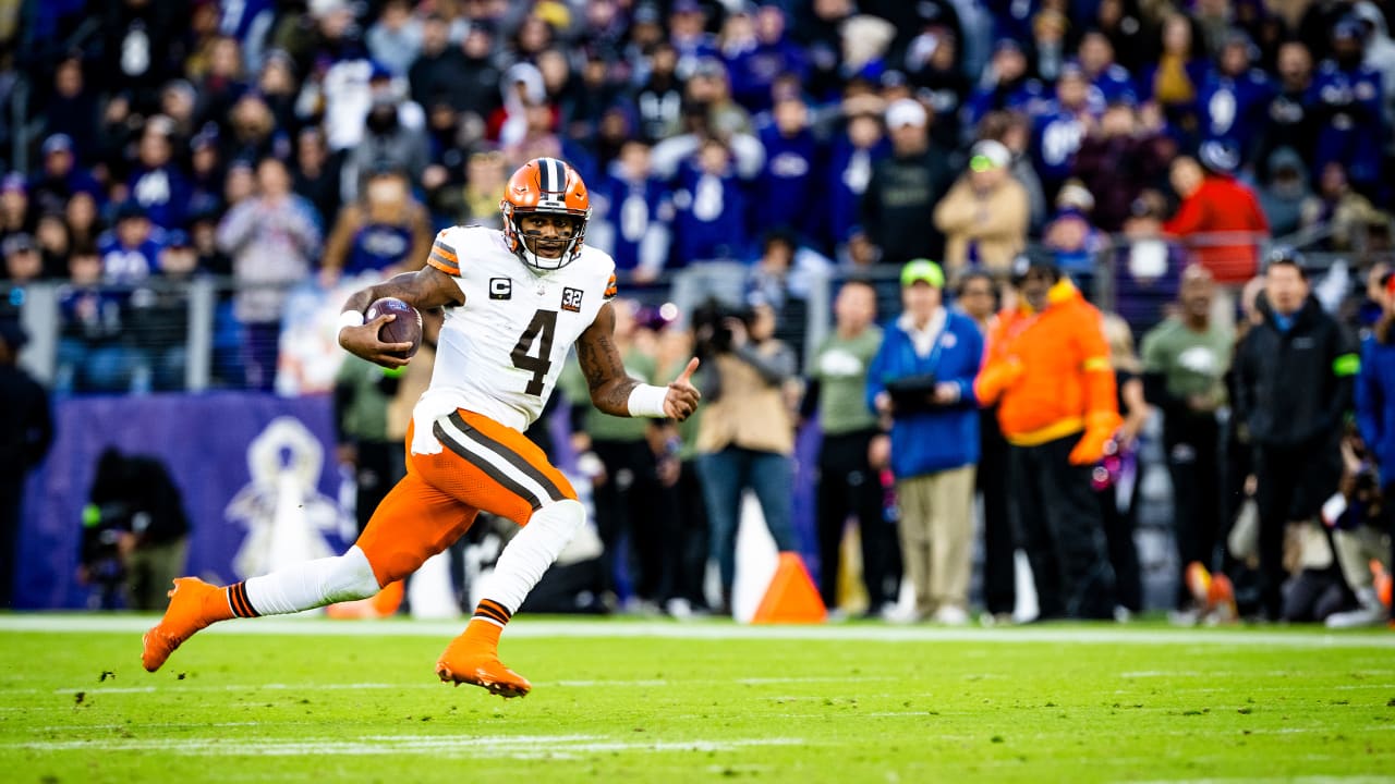 Deshaun Watson será submetido a uma cirurgia no final da temporada para reparar o ombro