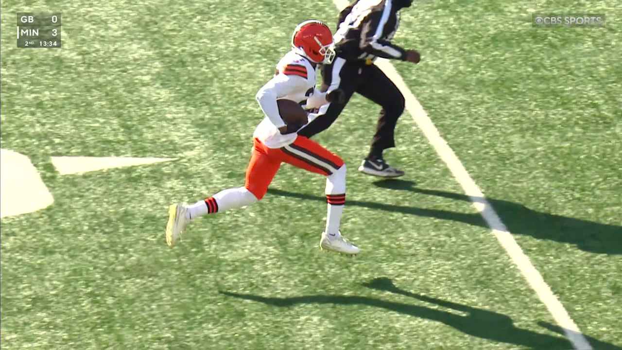 Shedeur Sanders pinpoints Malachi Corley for 19-yard catch and run