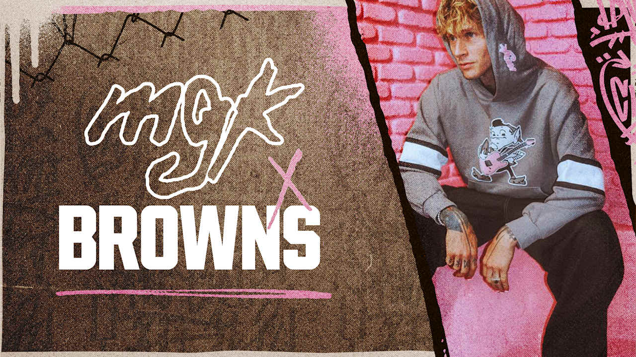 90s CLEVELAND Browns MC グレガー・ヤンガン コラボ Browns tap Cleveland-native mgk for official merchandise collaboration