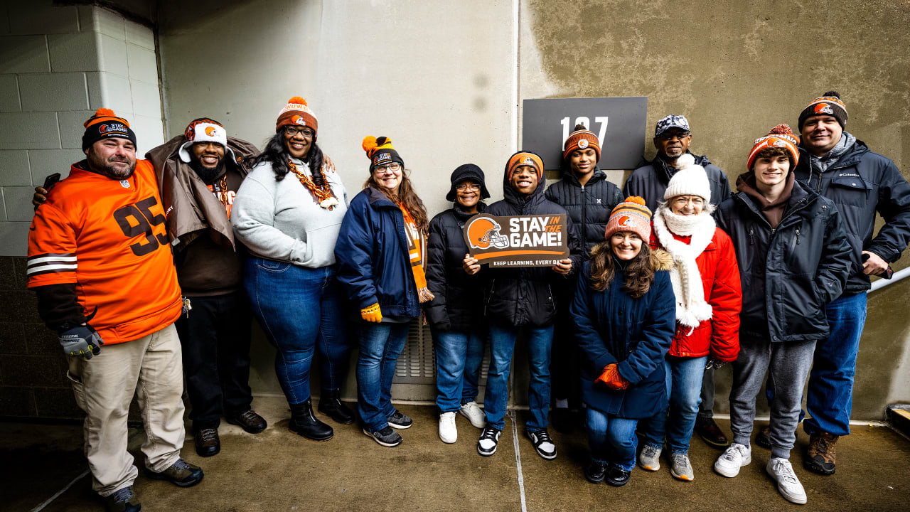 United Airlines gifted tickets to five local Ohio educators for the Browns matchup against the Bears - Vimarsana News