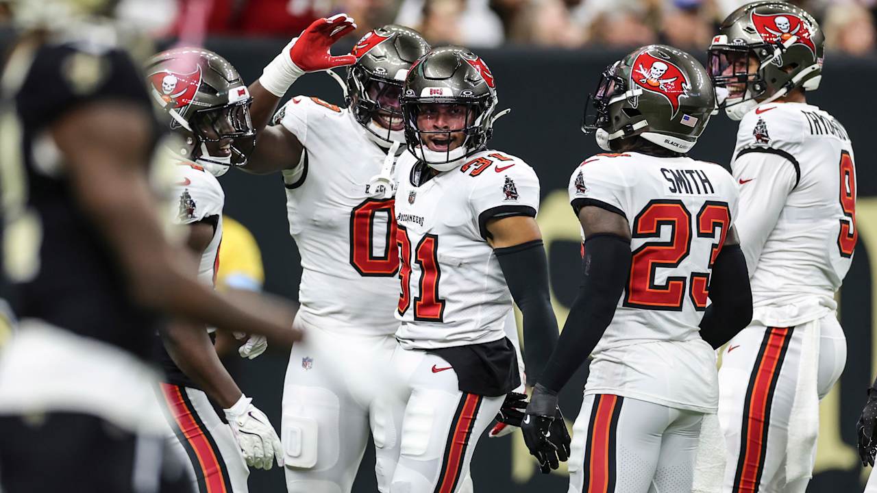 NFL Week 6 Tampa Bay Buccaneers vs. New Orleans Saints Team Score