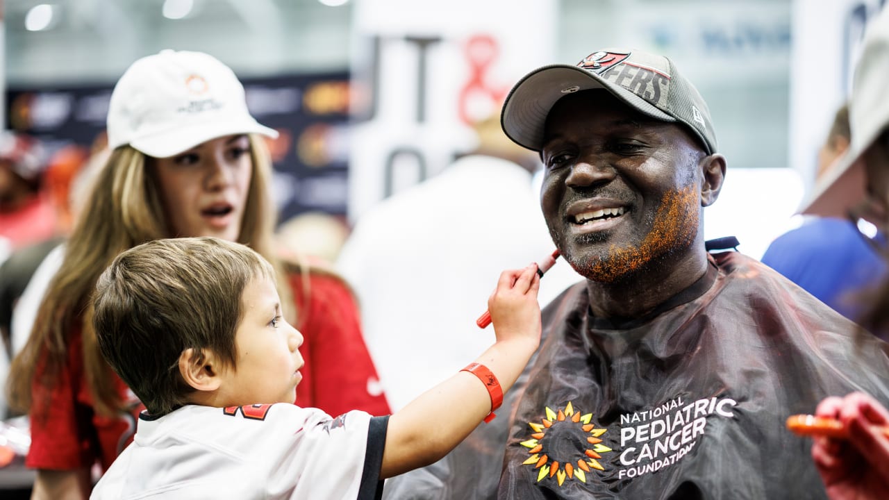 Bucs Host Tenth Annual "Cut and Color Funds the Cure"