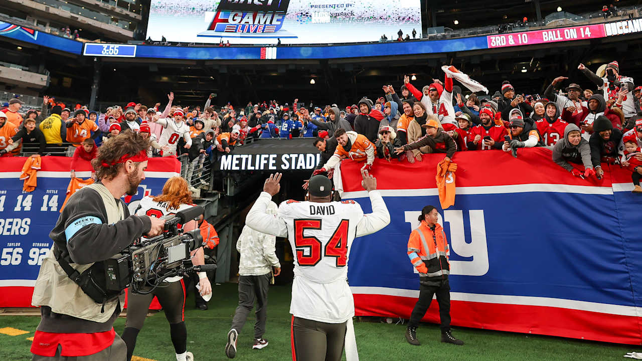 Photos: Post Game Celebration | Bucs vs. Giants