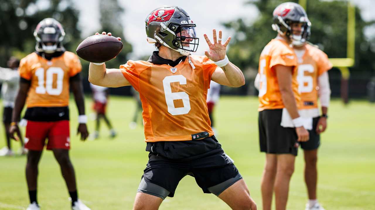 Mayfield Praises Gainwell, Hurst as Bucs Retool Offense After Evans Exit