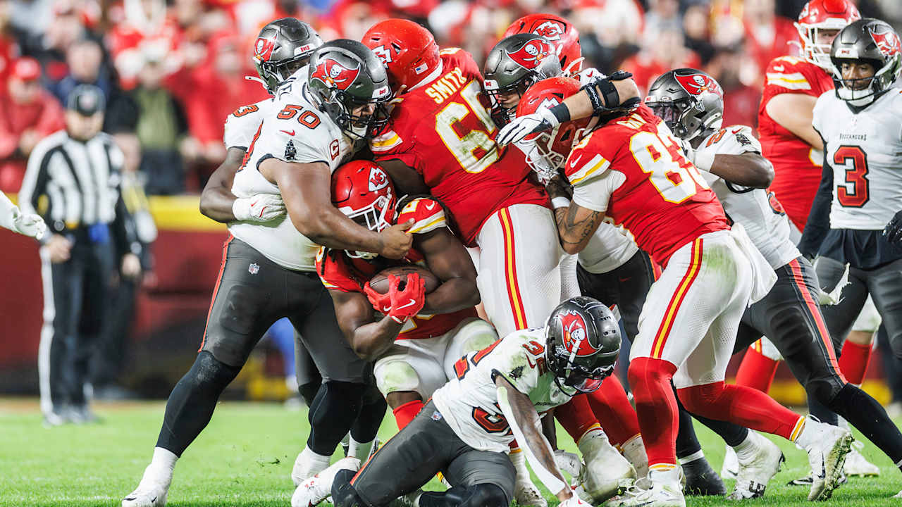 NFL Week 9 Tampa Bay Buccaneers vs. Kansas City Chiefs MNF Team