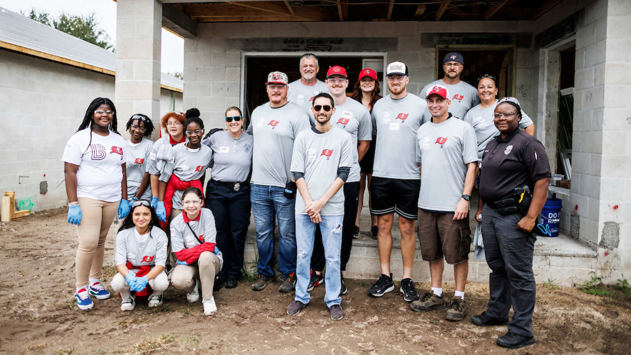 Photos of Youth Leadership Program & Habitat for Humanity Session 1