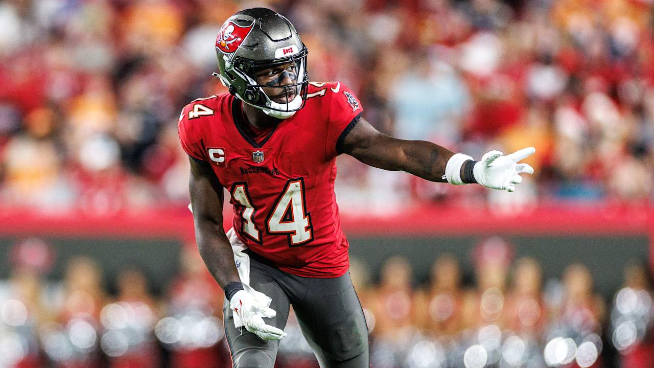 Bucs Brace for 22 Key Free Agents Ahead of 2025 NFL Offseason BVM Sports