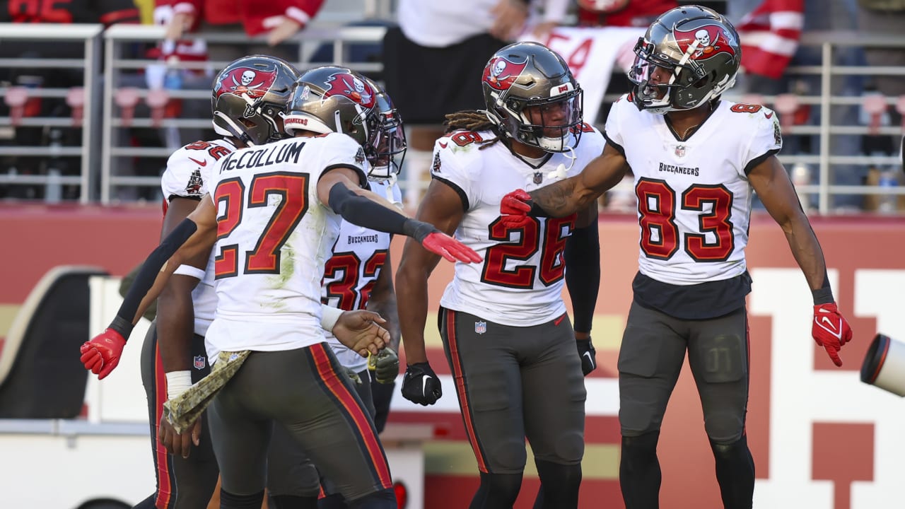 NFL Week 11 Tampa Bay Buccaneers vs. San Francisco 49ers Team Score