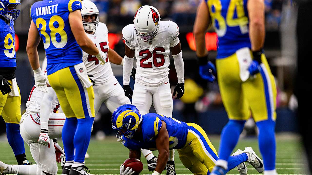 Cardinals Sign 4 To 'Futures' Contracts