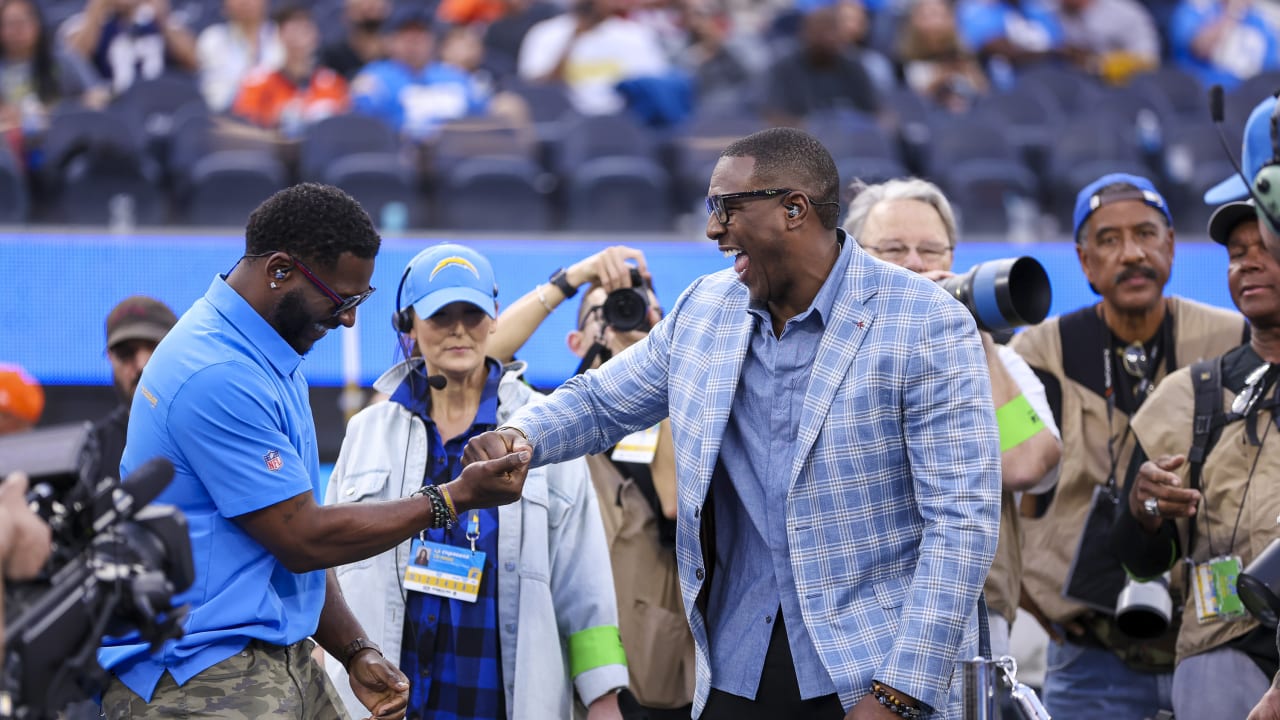 Antonio Gates Joins CBS Sports' A.J. Ross for OnField Interview during