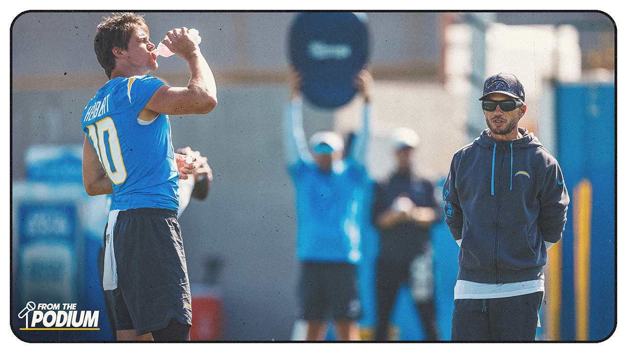 Why Mike McDaniel Has Been Impressed With Justin Herbert Early in Chargers Training Camp