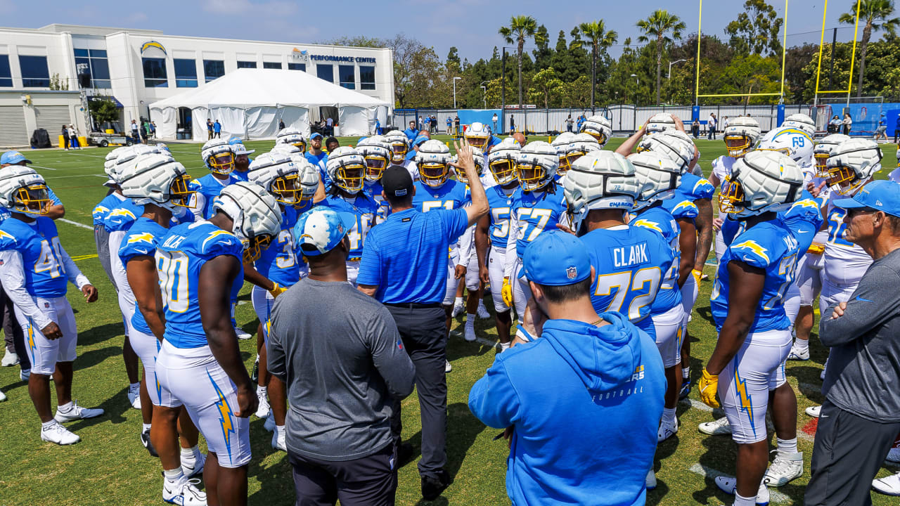 Day 3 At Chargers Camp Witness The Birth Of A Superstar Rookie - rjxqd5y